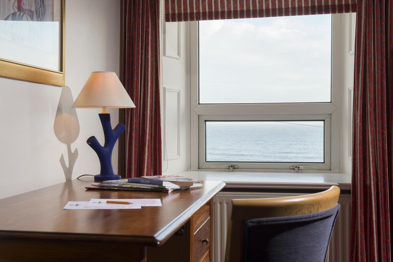 Regency Hotel Дуглас Экстерьер фото